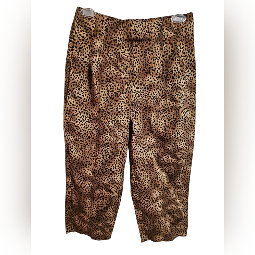 Briggs Women 8P Pants Tan Cotton Leopard Print Crop Capri Statement Indie Sleaze - Picture 3 of 6